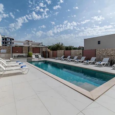 아파트 Pinna - Pinna