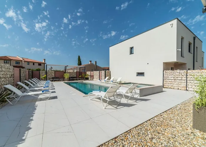 아파트 Pinna - Pinna *