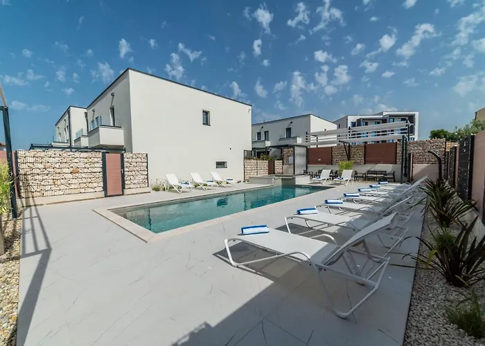 아파트 Pinna - Pinna 풀라