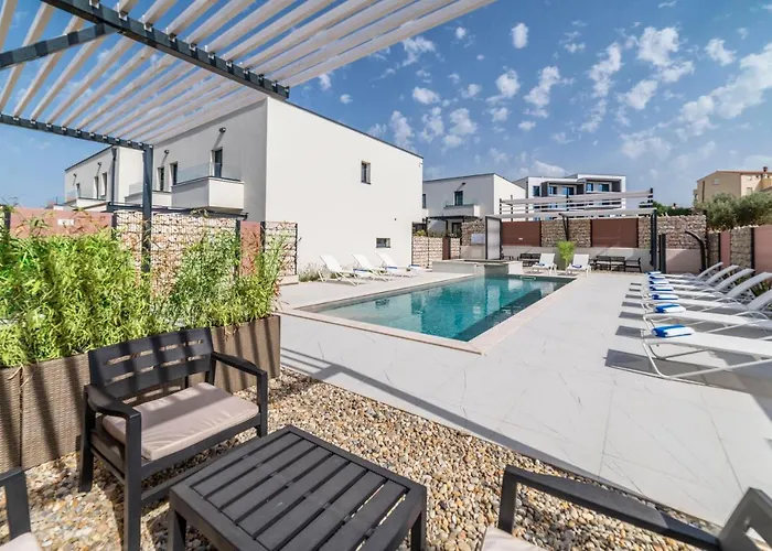 아파트 Pinna - Pinna 풀라